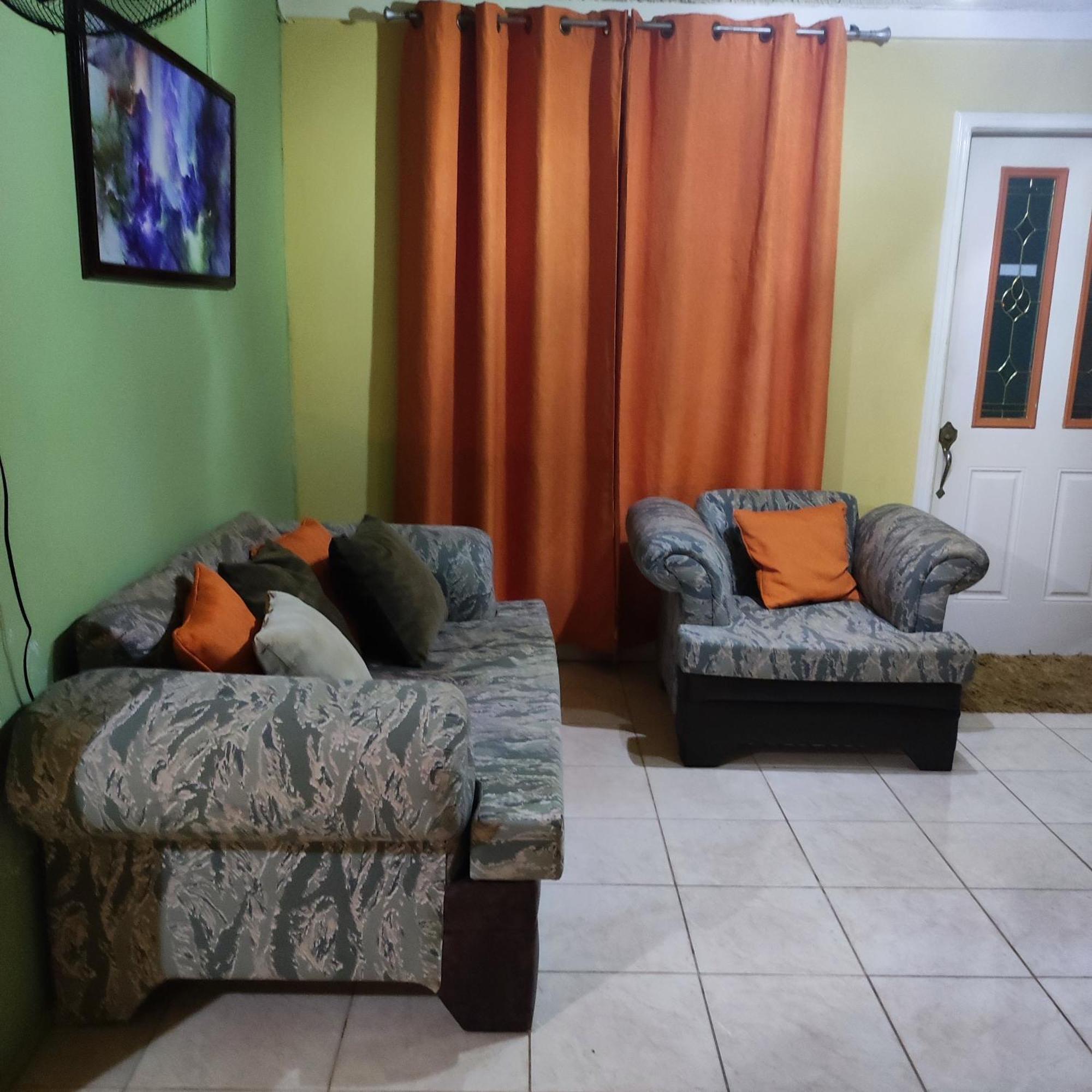 Gables Vacation Rentals With Private Gated Parking Onsite Knockpatrick Εξωτερικό φωτογραφία