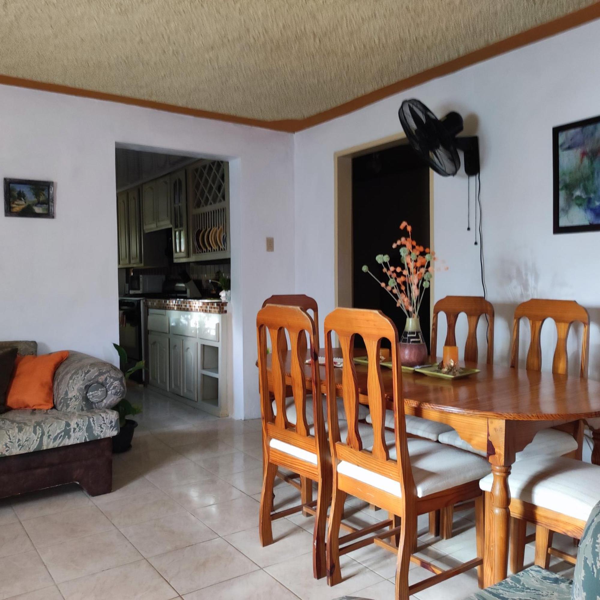 Gables Vacation Rentals With Private Gated Parking Onsite Knockpatrick Εξωτερικό φωτογραφία